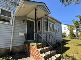 80 Chestnut Ln, Pine Hill, NJ 08021