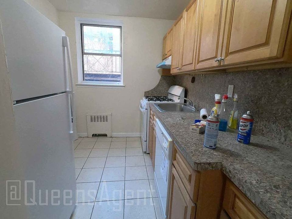 1st image of 143-06 Barclay Ave #4