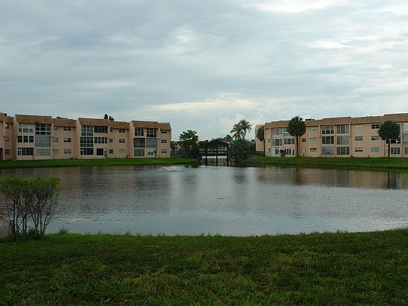 2nd image of 2800 W Sunrise Lakes Dr #206