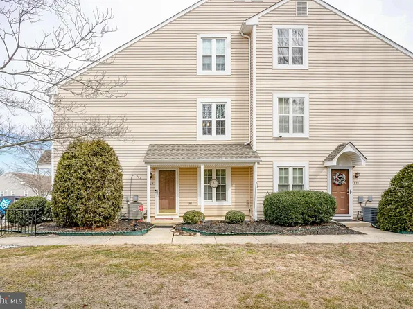 317 Surrey Ct, Sewell, NJ 08080