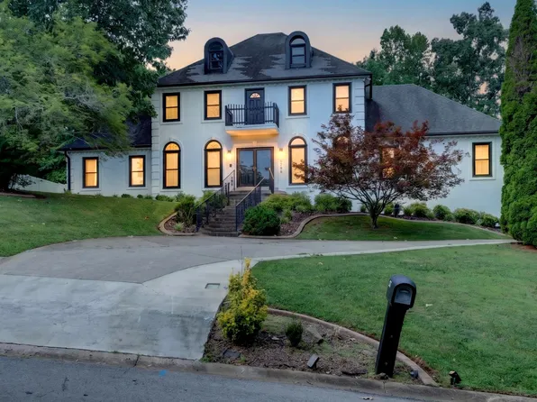 2706 Wakefield Dr, Clarksville, TN 37043