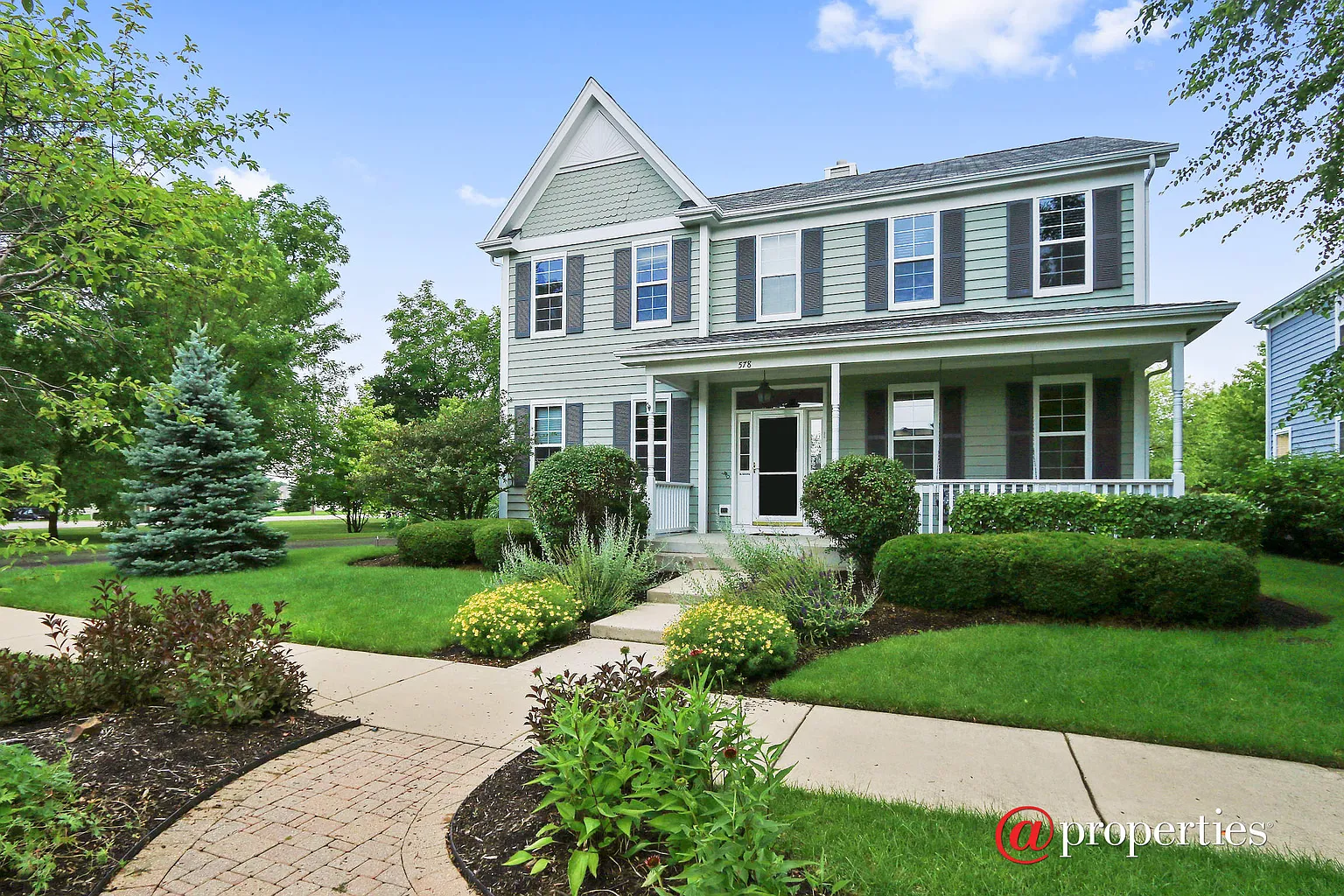 578 Central Park Pl photo 1