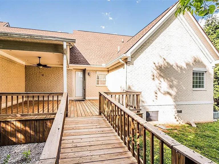 841-B Denzil Ave #B — Photo 4