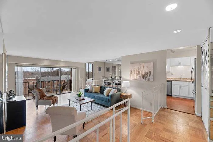 1 bed, 900 sqft, $1,800 — Photo 4