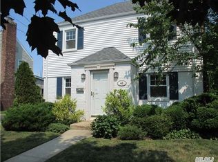 46 Perry St, Hempstead, NY 11550