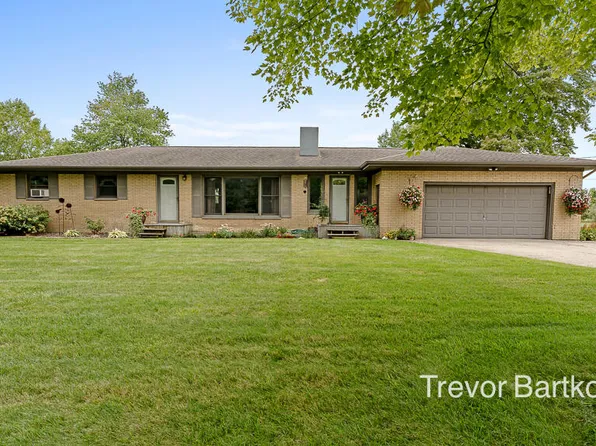 4211 S Brooks Rd, Muskegon, MI 49444