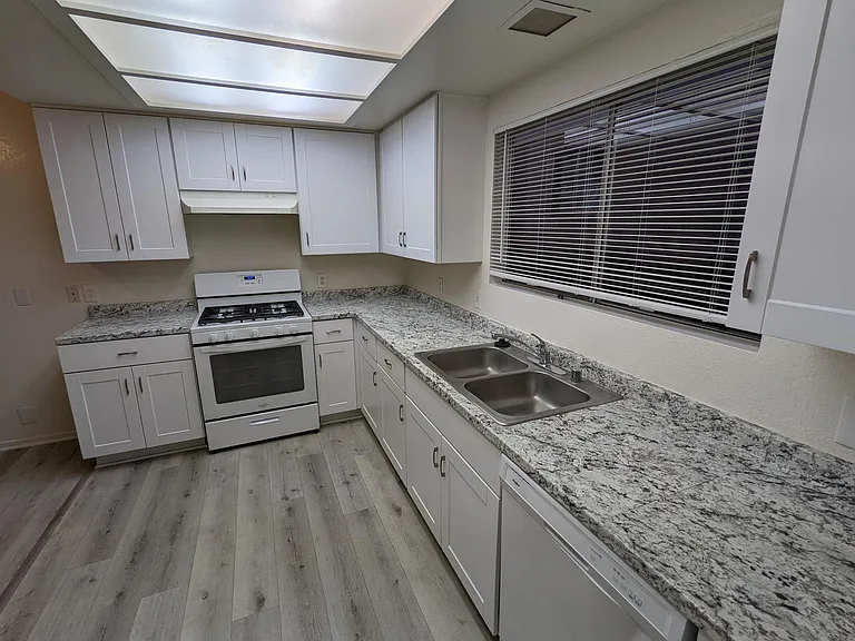 28918 Calle Del Lago #B — Photo 1