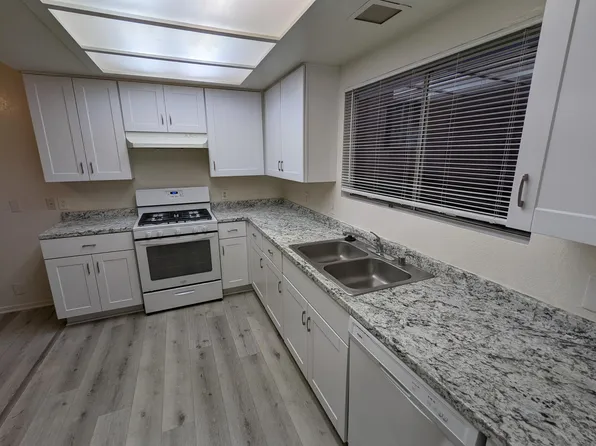 28918 Calle Del Lago APT B, Murrieta, CA 92563