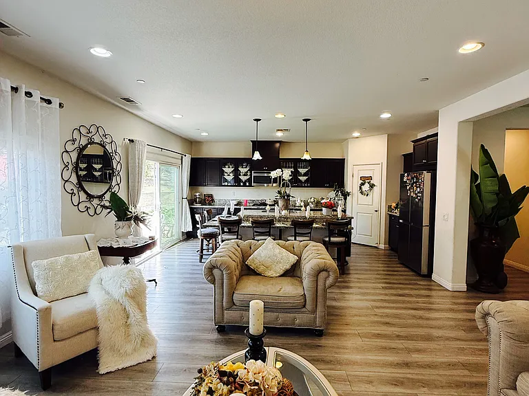 4613 Creek Cir — Photo 5