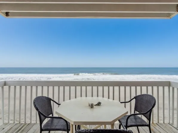 1101 Sand Dollar Ct, Kure Beach, NC 28449