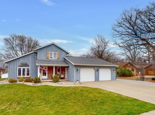 1016 Scheuring Rd, De Pere, WI 54115