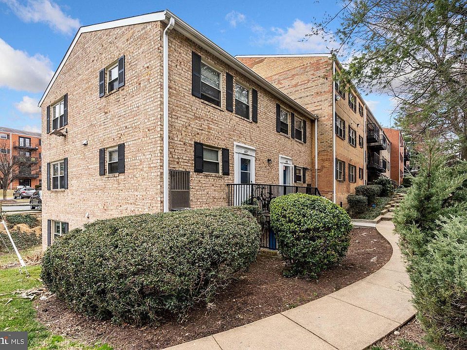 1st image of 405 N Beauregard St
