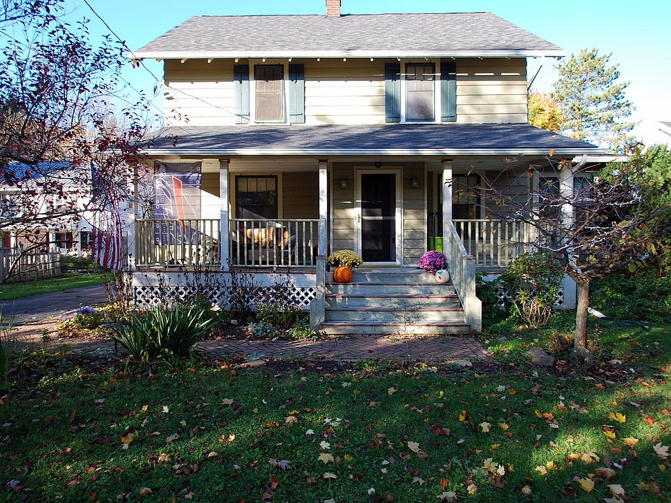 1st image of 542 Girard Ave