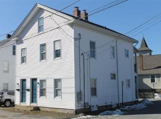 27 Centre St, West Warwick, RI 02893