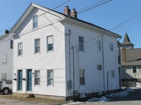 27 Centre St, West Warwick, RI 02893