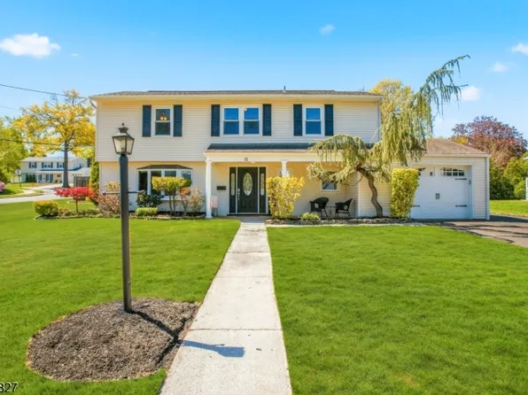 11 Briar Hills Cir, Springfield Twp., NJ 07081