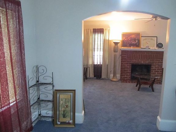 dining room view of LR