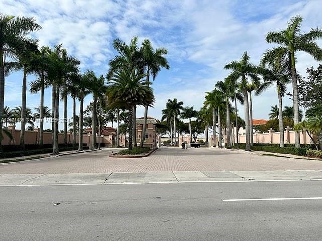 1st image of 6520 NW 114th Ave APT 1628