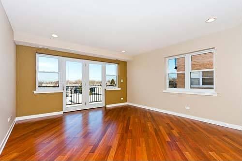 2nd image of 2525 W Bryn Mawr Ave APT 401
