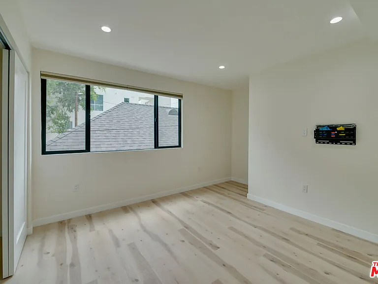928 N San Vicente Blvd #107 — Photo 9