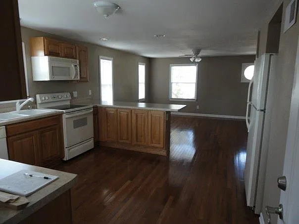 8809 W Rogers St — Photo 9
