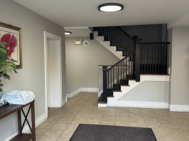 6818-2 N Wayne Ave #208 — Photo 5
