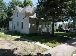 807 N Adams Ave, Mason City, IA 50401