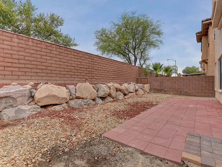 9743 Mount Kenyon St — Photo 17