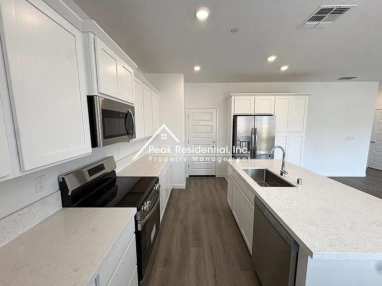 12636 Hereford Ave — Photo 7