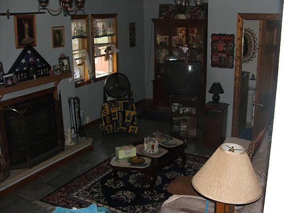 4th image of 1930 Owen St