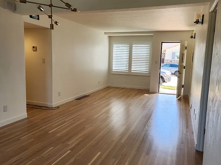 3123 Horton Ave #3123 — Photo 2