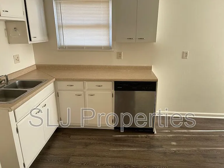 9913 Lochwick Way — Photo 8