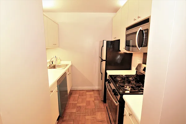 Rented by Oxford Property Group | media 5