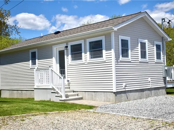 64 Burnside Ave #4, Narragansett, RI 02882