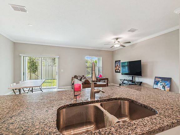 4th image of 21868 Lyonia Ln