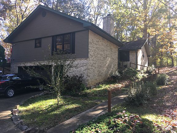 3rd image of 3 Montclair Cir