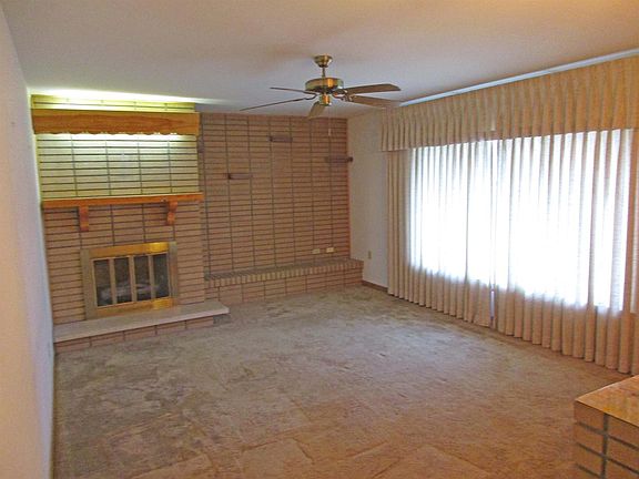 2nd image of 225 N Stowe Ave