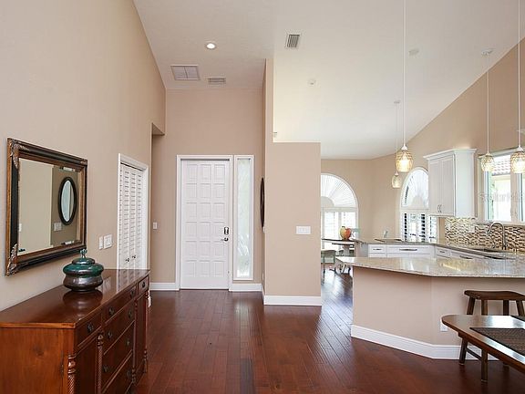4th image of 4555 Las Brisas Ln