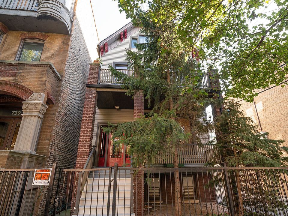 1st image of 741 W Melrose St #1