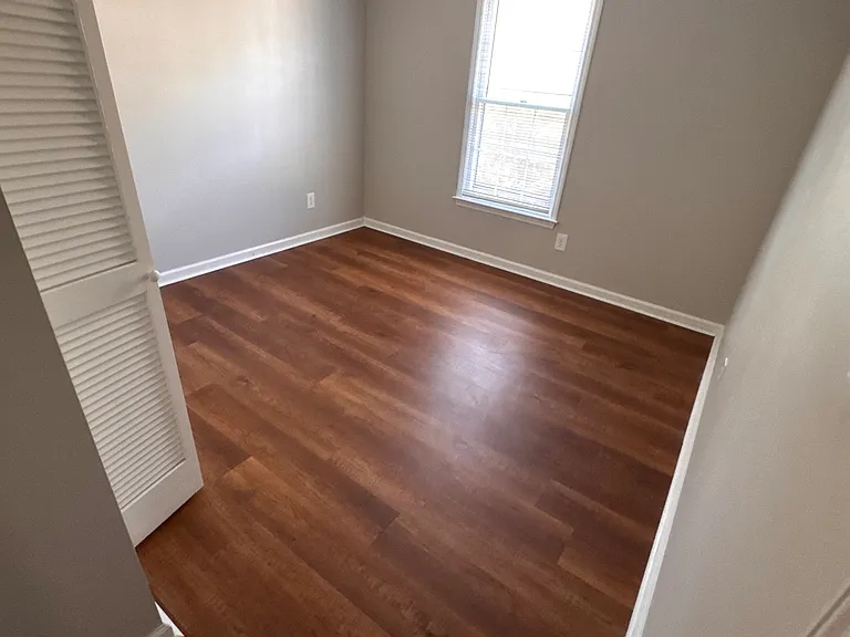 4500 Woodlawn Lake Dr — Photo 13