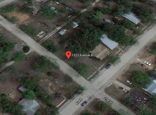 1323 Avenue B, Brownwood, TX 76801