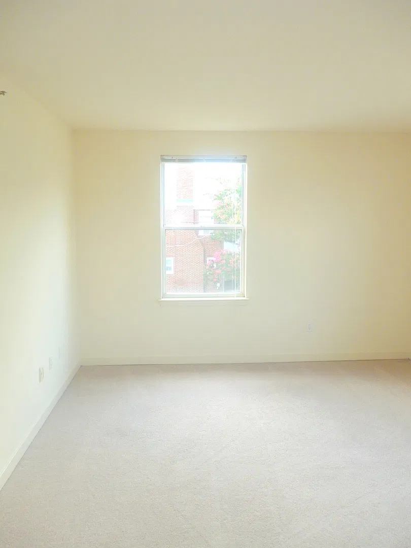 324 13th Street NW — Photo 3