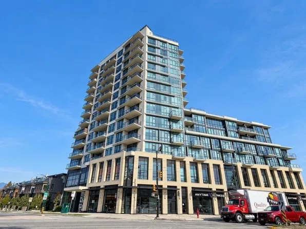3996 Dumfries St #406, Vancouver, BC V5N 5R3