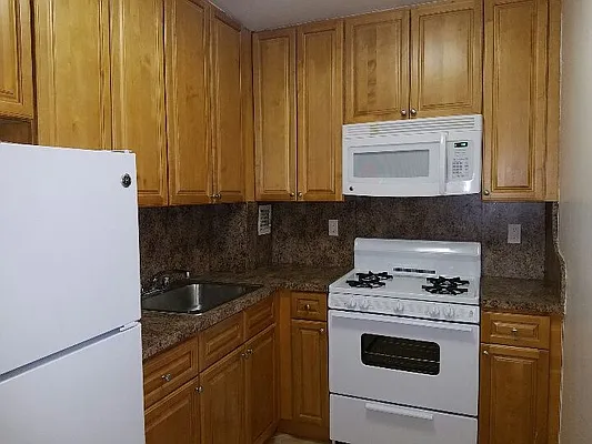 Rented by D S J Realty LLC | media 39