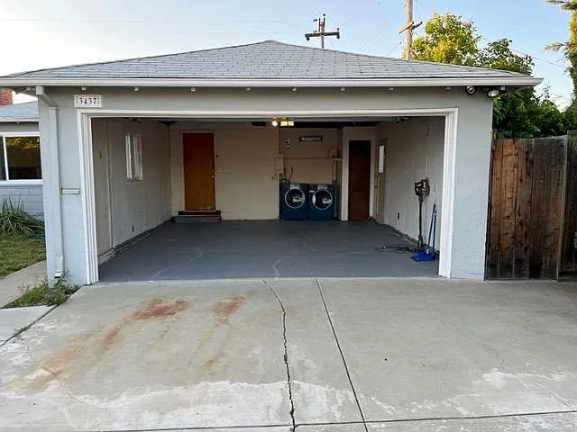 3437 Warburton Ave — Photo 12