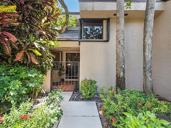 4th image of 9264 Chelsea Dr