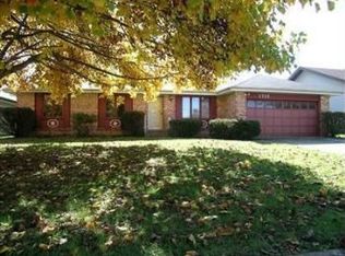 1716 W Winchester St, Springfield, MO 65807