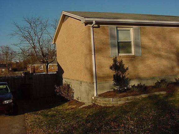 5th image of 314 E Brown St