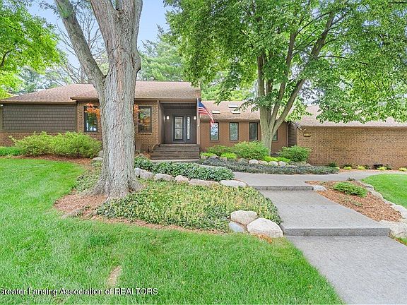 3rd image of 4180 Shoals Dr