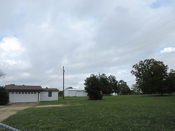 3rd image of 4870 County Road 1114 W